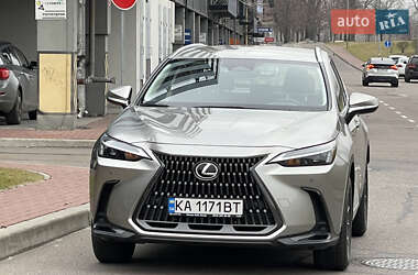 Позашляховик / Кросовер Lexus NX 2022 в Києві