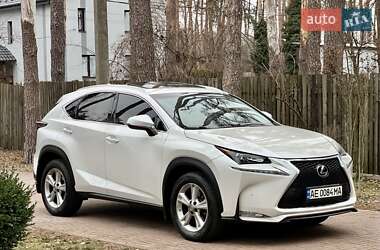 Позашляховик / Кросовер Lexus NX 2016 в Києві