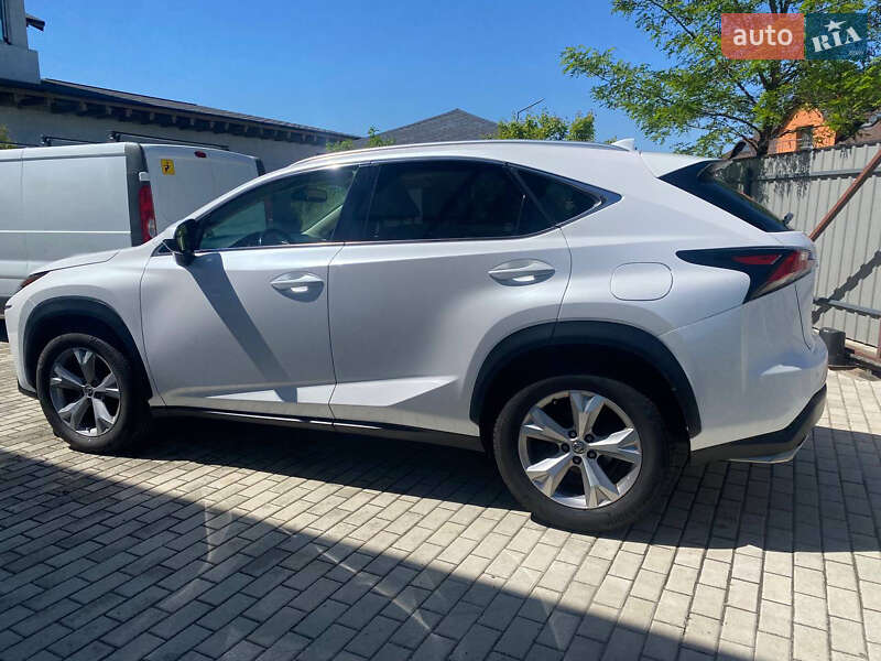 Внедорожник / Кроссовер Lexus NX 2017 в Киеве