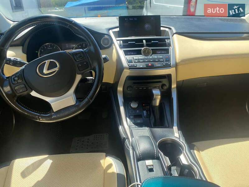 Внедорожник / Кроссовер Lexus NX 2017 в Киеве