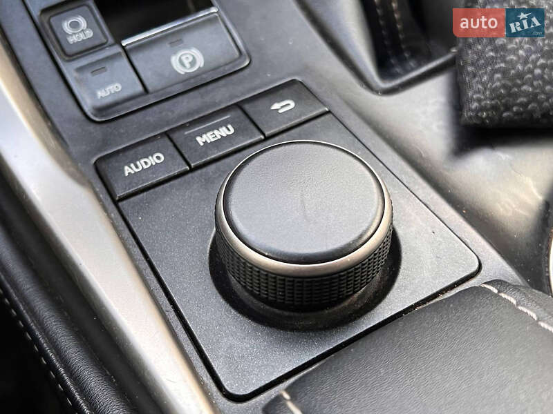 Позашляховик / Кросовер Lexus NX 2015 в Києві