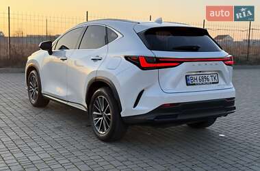 Внедорожник / Кроссовер Lexus NX 2022 в 