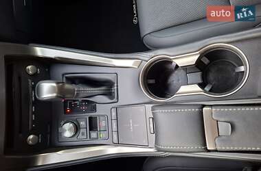 Внедорожник / Кроссовер Lexus NX 2020 в 