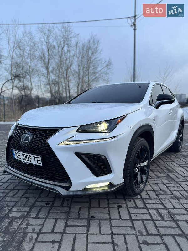 Внедорожник / Кроссовер Lexus NX 2017 в 