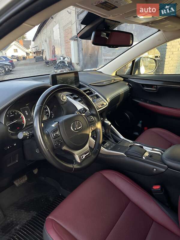 Позашляховик / Кросовер Lexus NX 2020 в Львові