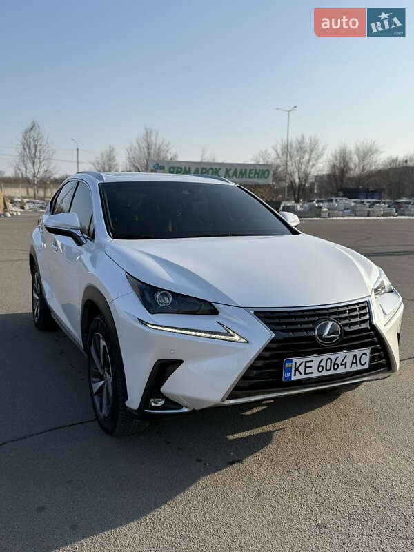 Lexus NX 2018