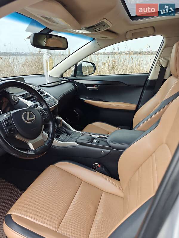 Внедорожник / Кроссовер Lexus NX 2015 в Одессе