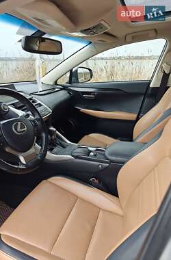 Внедорожник / Кроссовер Lexus NX 2015 в 