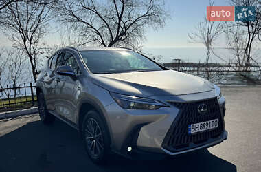 Внедорожник / Кроссовер Lexus NX 2022 в 