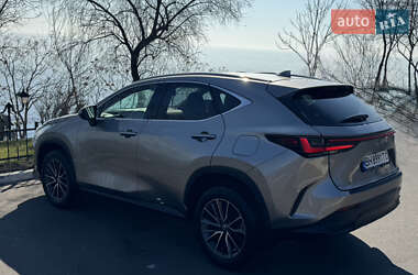 Внедорожник / Кроссовер Lexus NX 2022 в 