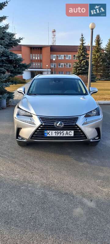 Позашляховик / Кросовер Lexus NX 2017 в Києві