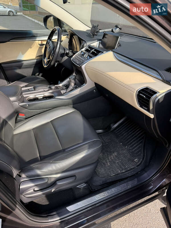 Внедорожник / Кроссовер Lexus NX 2015 в Харькове