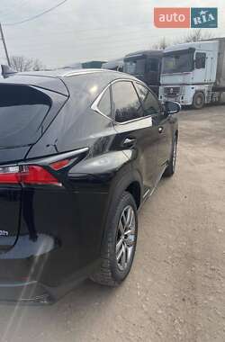 Внедорожник / Кроссовер Lexus NX 2017 в 