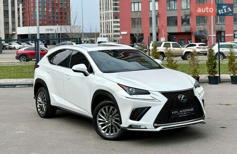 Позашляховик / Кросовер Lexus NX 2018 в 