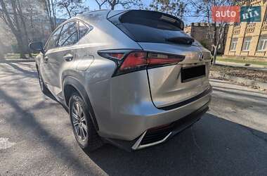 Позашляховик / Кросовер Lexus NX 2019 в 