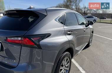 Позашляховик / Кросовер Lexus NX 2017 в 
