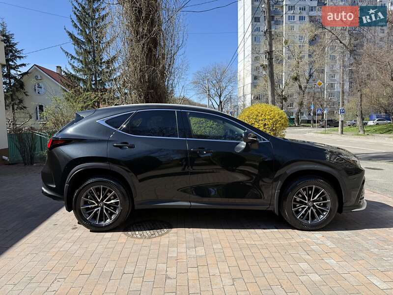 Внедорожник / Кроссовер Lexus NX 2022 в Киеве