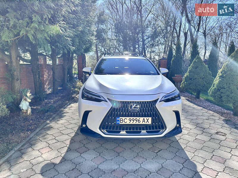Lexus NX 2023