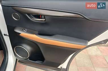Внедорожник / Кроссовер Lexus NX 2020 в 