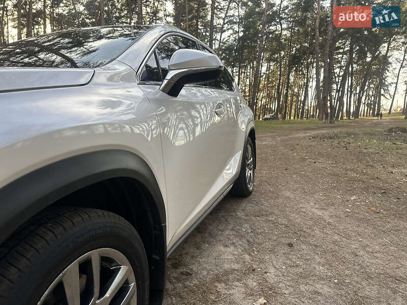 Внедорожник / Кроссовер Lexus NX 2017 в Сумах