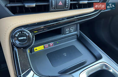Внедорожник / Кроссовер Lexus NX 2022 в 