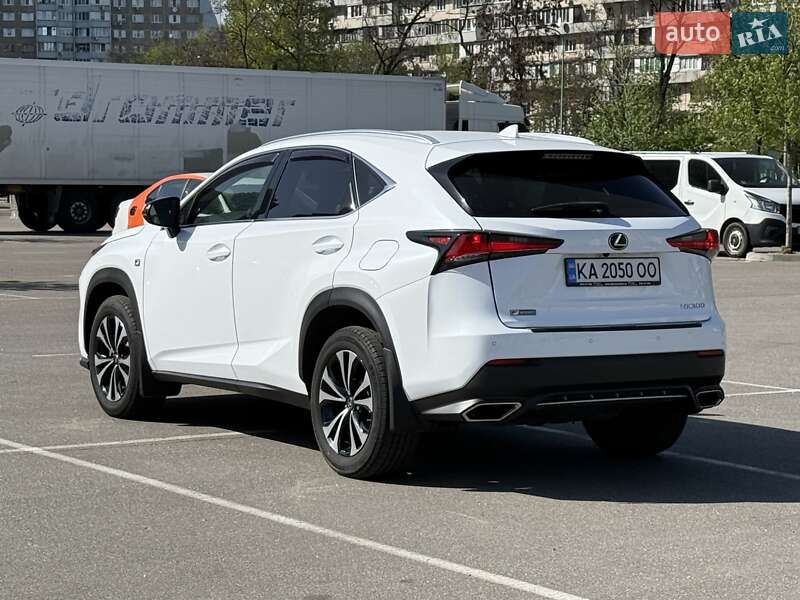 Позашляховик / Кросовер Lexus NX 2018 в Києві