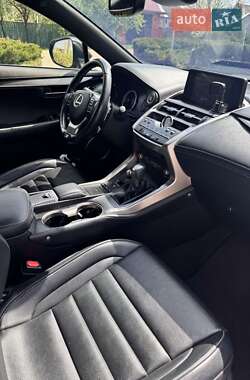 Внедорожник / Кроссовер Lexus NX 2018 в 