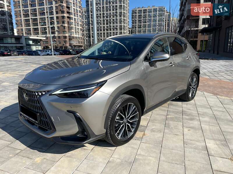Lexus NX 2022