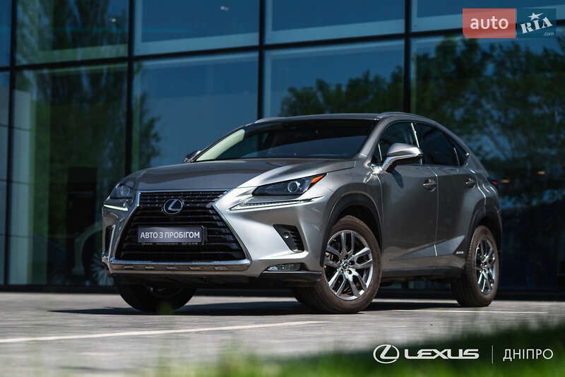 Позашляховик / Кросовер Lexus NX 2020 в 