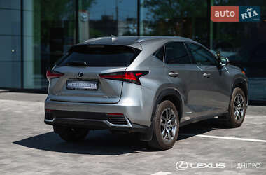 Позашляховик / Кросовер Lexus NX 2020 в 