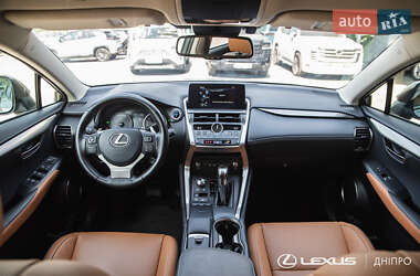 Позашляховик / Кросовер Lexus NX 2020 в 