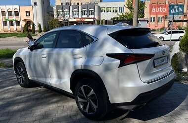 Внедорожник / Кроссовер Lexus NX 2018 в 