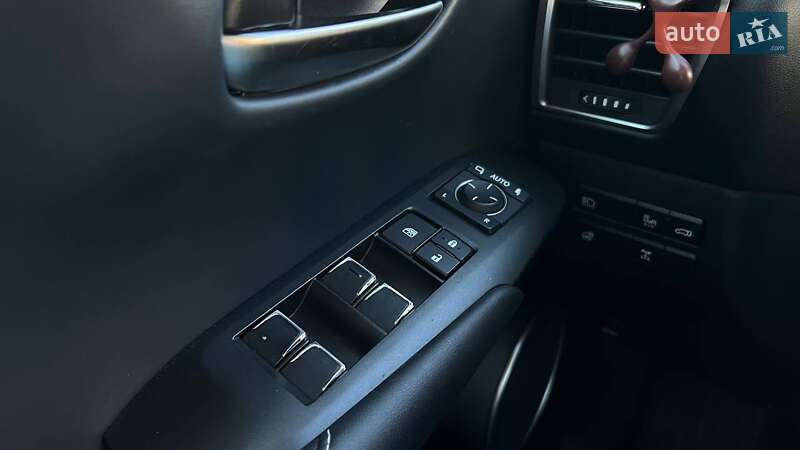 Внедорожник / Кроссовер Lexus NX 2018 в Львове