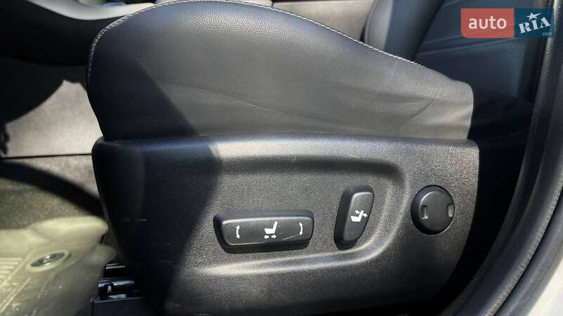 Внедорожник / Кроссовер Lexus NX 2018 в Львове