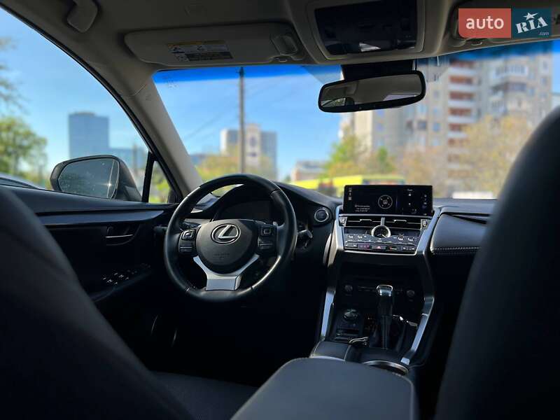 Внедорожник / Кроссовер Lexus NX 2018 в Львове