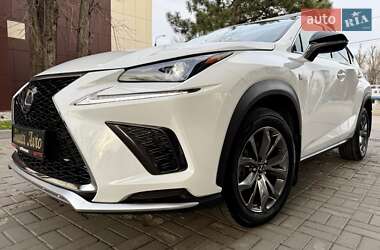Позашляховик / Кросовер Lexus NX 2021 в 