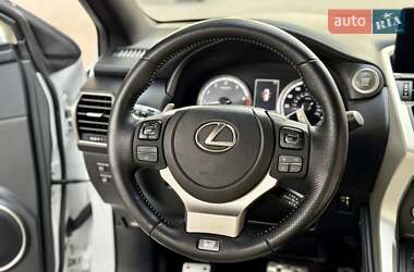 Позашляховик / Кросовер Lexus NX 2021 в 