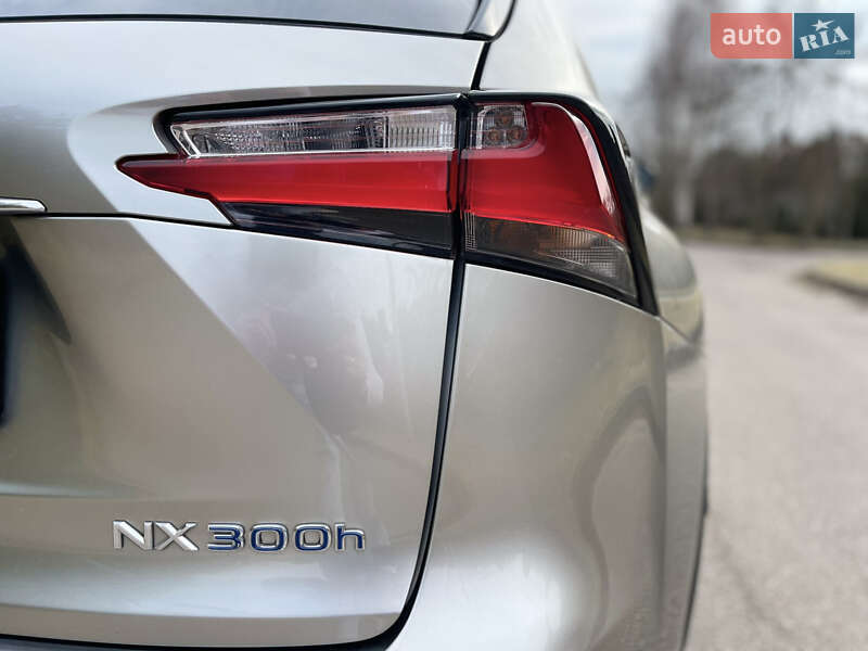 Внедорожник / Кроссовер Lexus NX 2015 в Ровно