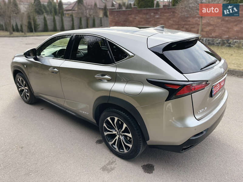 Внедорожник / Кроссовер Lexus NX 2015 в Ровно