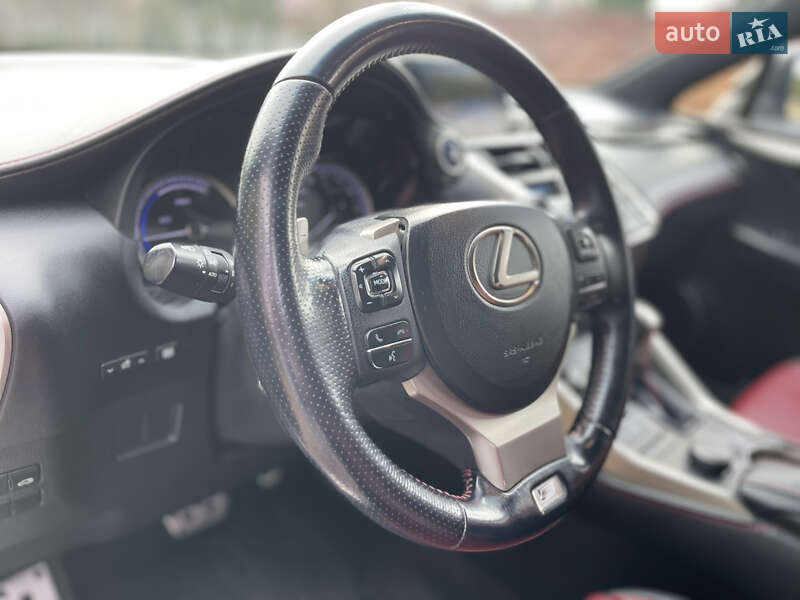 Внедорожник / Кроссовер Lexus NX 2015 в Ровно