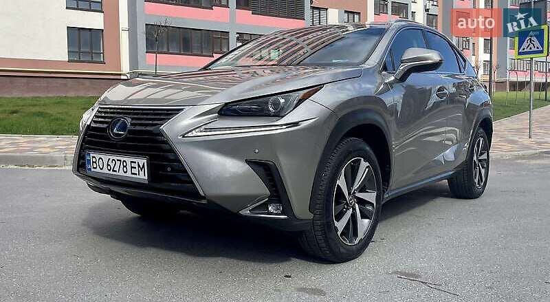 Позашляховик / Кросовер Lexus NX 2017 в Києві