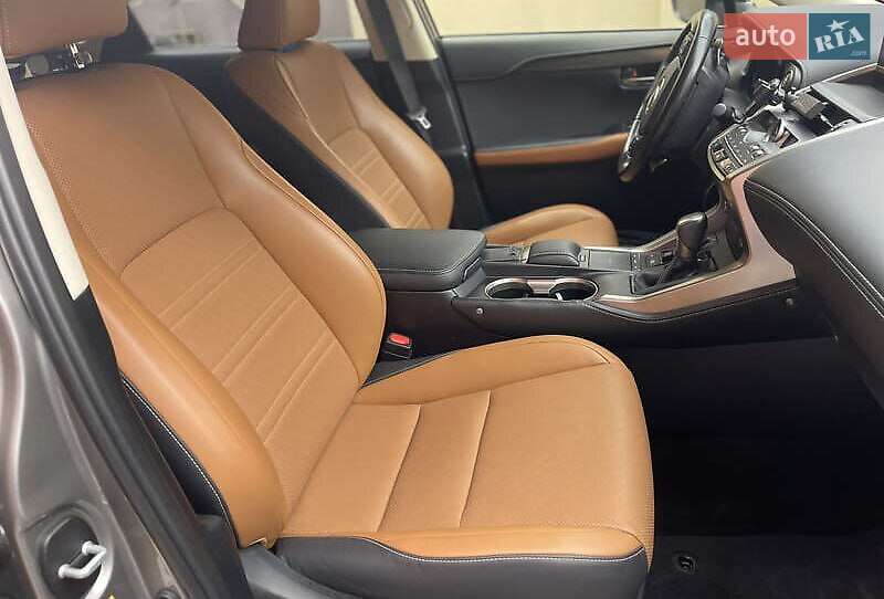 Позашляховик / Кросовер Lexus NX 2017 в Києві