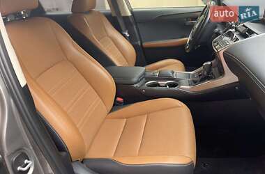 Позашляховик / Кросовер Lexus NX 2017 в 