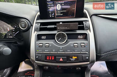Внедорожник / Кроссовер Lexus NX 2019 в 