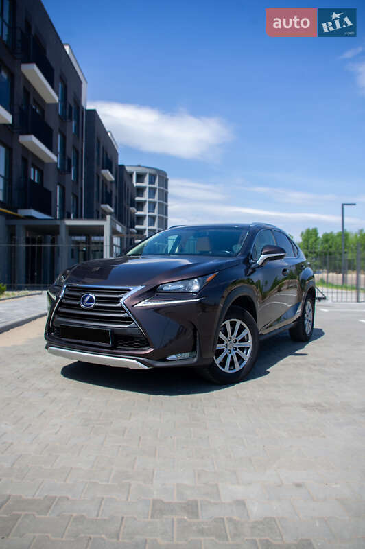 Внедорожник / Кроссовер Lexus NX 2015 в Киеве