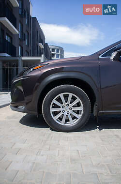 Позашляховик / Кросовер Lexus NX 2015 в 