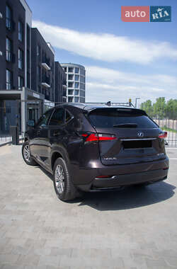 Позашляховик / Кросовер Lexus NX 2015 в 
