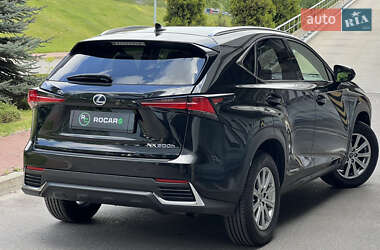 Позашляховик / Кросовер Lexus NX 2018 в 