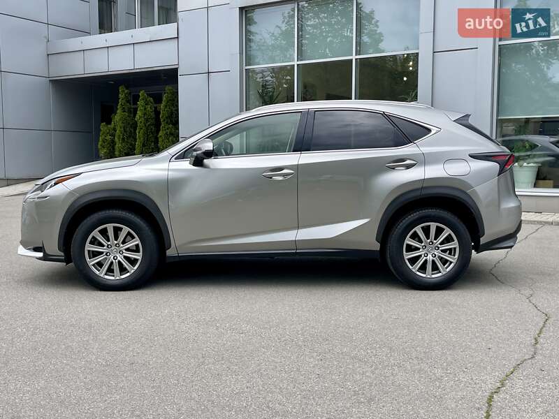 Позашляховик / Кросовер Lexus NX 2017 в Києві