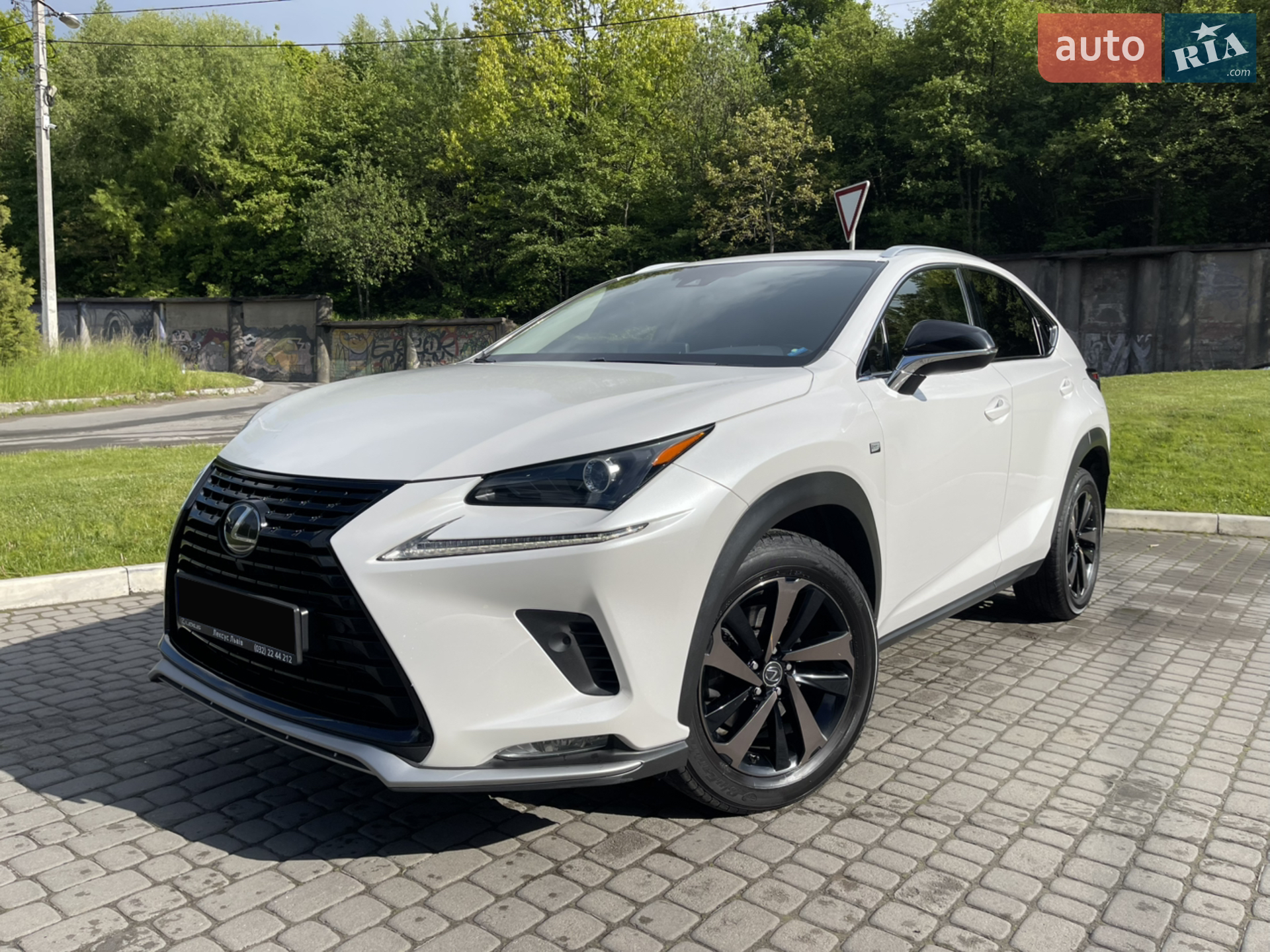 2020 Lexus NX - фото 1